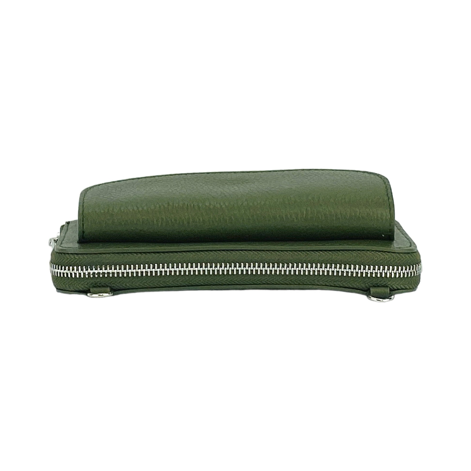 RB1020E | P/Fogli Donna con portacellulare in Vera Pelle Made in Italy con tracolla removibile. Attacchi con moschettoni in metallo Nickel Lucido. Colore Verde.-3
